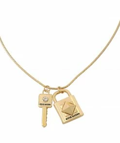 STEVEMADDEN NEW & NOW LOCK AND KEY PENDANT GOLD