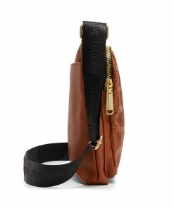 SteveMadden LOGO CROSSBODY COGNAC