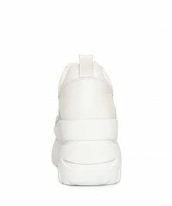 SteveMadden Shop All HANSEL WHITE