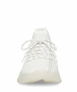 SteveMadden MAXXXIMO WHITE NEW & NOW
