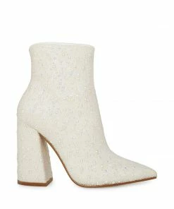 STEVEMADDEN Pre-Order NELLE WHITE