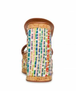 STEVEMADDEN PETALS TAN MULTI