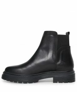 SteveMadden Pre-Order MOIRA BLACK LEATHER