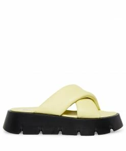 STEVEMADDEN NEW & NOW EZRA YELLOW