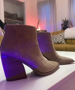 Recurate ALERT TAN SUEDE - SM REBOOTED