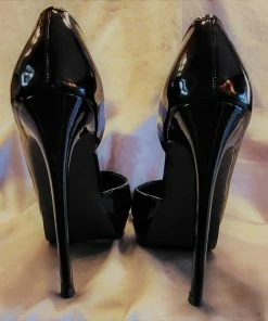 Recurate VIXEN BLACK PATENT - SM REBOOTED