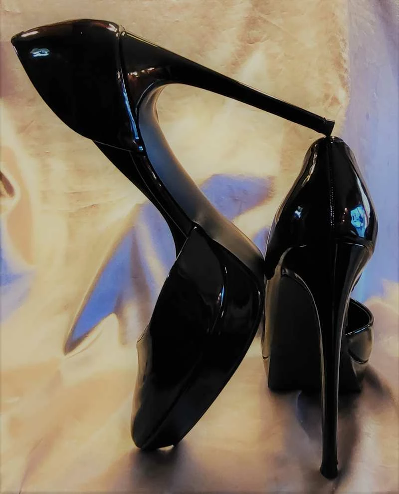 Recurate VIXEN BLACK PATENT - SM REBOOTED