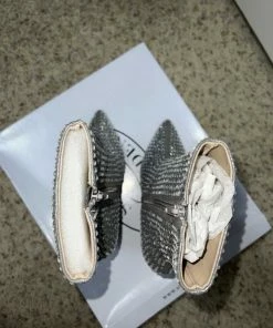 Recurate RESALE WINNINGS RHINESTONES - SM REBOOTED