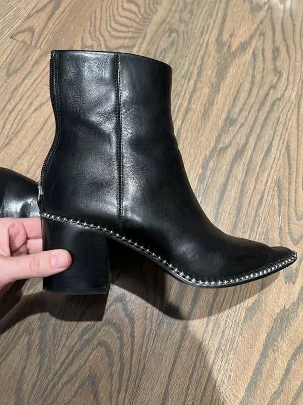 Recurate AQUARIUS BLACK LEATHER - SM REBOOTED RESALE