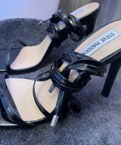 Recurate UPLIFT BLACK PATENT - SM REBOOTED