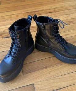 Recurate BETTYY BLACK - SM REBOOTED RESALE