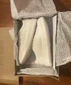 Recurate RESALE CATCHER-M WHITE - SM REBOOTED