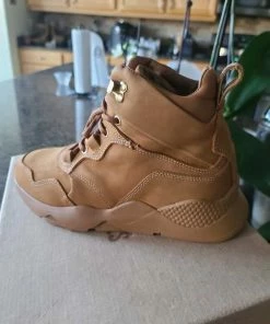 Recurate RESALE BRIM WHEAT NUBUCK - SM REBOOTED