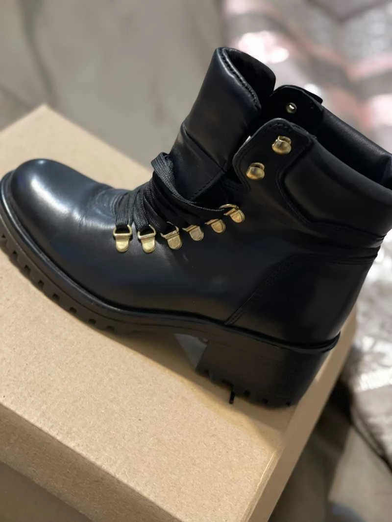 Recurate GALWAY BLACK LEATHER - SM REBOOTED