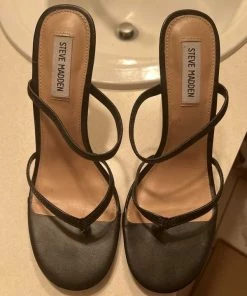 Recurate RESALE TANISHA BLACK - SM REBOOTED