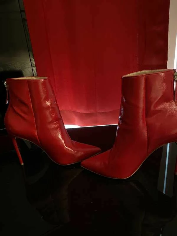 Recurate RESALE VIA RED PATENT - SM REBOOTED