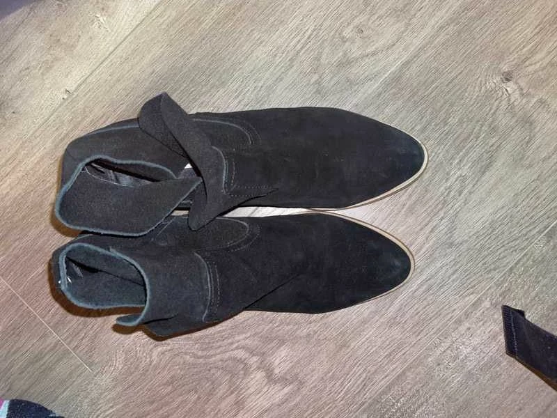 Recurate RESALE LEO BLACK SUEDE - SM REBOOTED