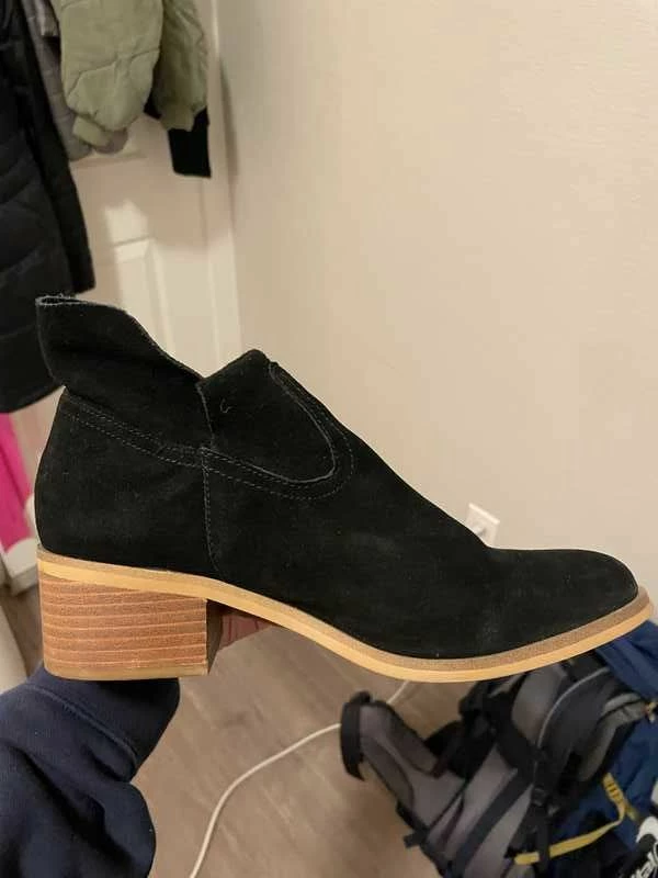 Recurate RESALE LEO BLACK SUEDE - SM REBOOTED