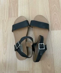 Recurate AIDA BLACK LEATHER - SM REBOOTED