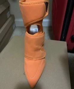 Recurate FASTEN ORANGE - SM REBOOTED RESALE