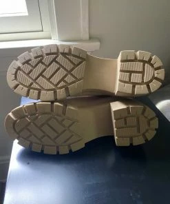 Recurate HOWLER SAND SUEDE