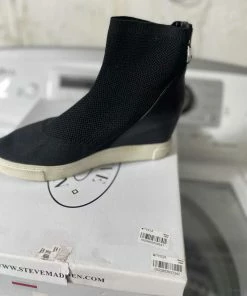 Recurate LIZZY BLACK - SM REBOOTED RESALE