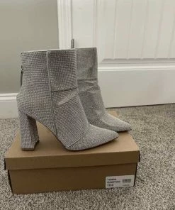 Recurate TARRA RHINESTONES - SM REBOOTED RESALE