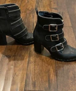 Recurate HATTIE IN BLACK LEATHER -SM REBOOTED RESALE