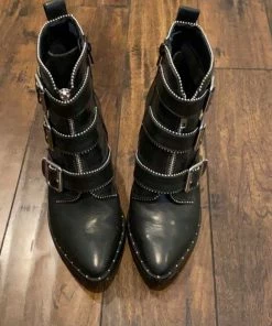 Recurate HATTIE IN BLACK LEATHER -SM REBOOTED RESALE