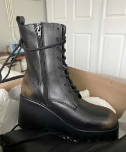 Recurate PROMISE BLACK DISTRESSED - SM REBOOTED RESALE