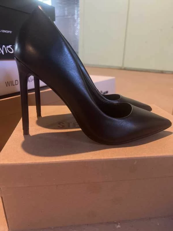 Recurate VALA BLACK LEATHER - SM REBOOTED