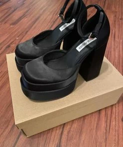 Recurate CHARLIZE BLACK SATIN - SM REBOOTED